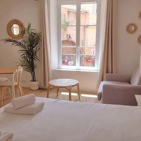 Appartamento Cosy - Climatisé - 2 Pas Du Port - Place Aux Herbes *