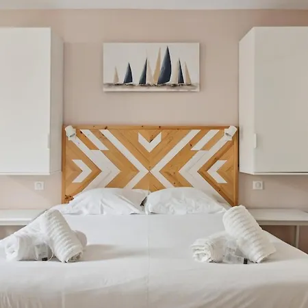 Cosy - Climatise - 2 Pas Du Port - Place Aux Herbes