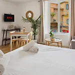 아파트 Cosy - Climatise - 2 Pas Du Port - Place Aux Herbes