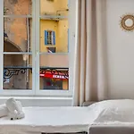 Apartment Cosy - Climatise - 2 Pas Du Port - Place Aux Herbes *