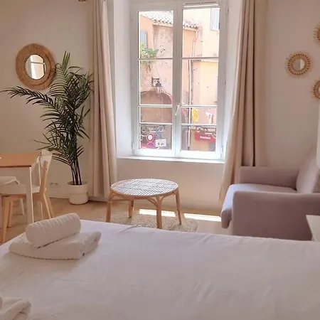 アパート Cosy - Climatise - 2 Pas Du Port - Place Aux Herbes *