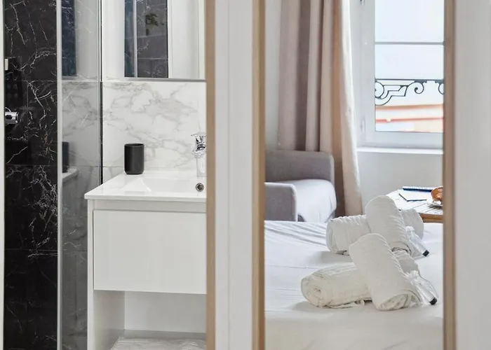 Cosy - Climatisé - 2 Pas Du Port - Place Aux Herbes * Saint-Tropez